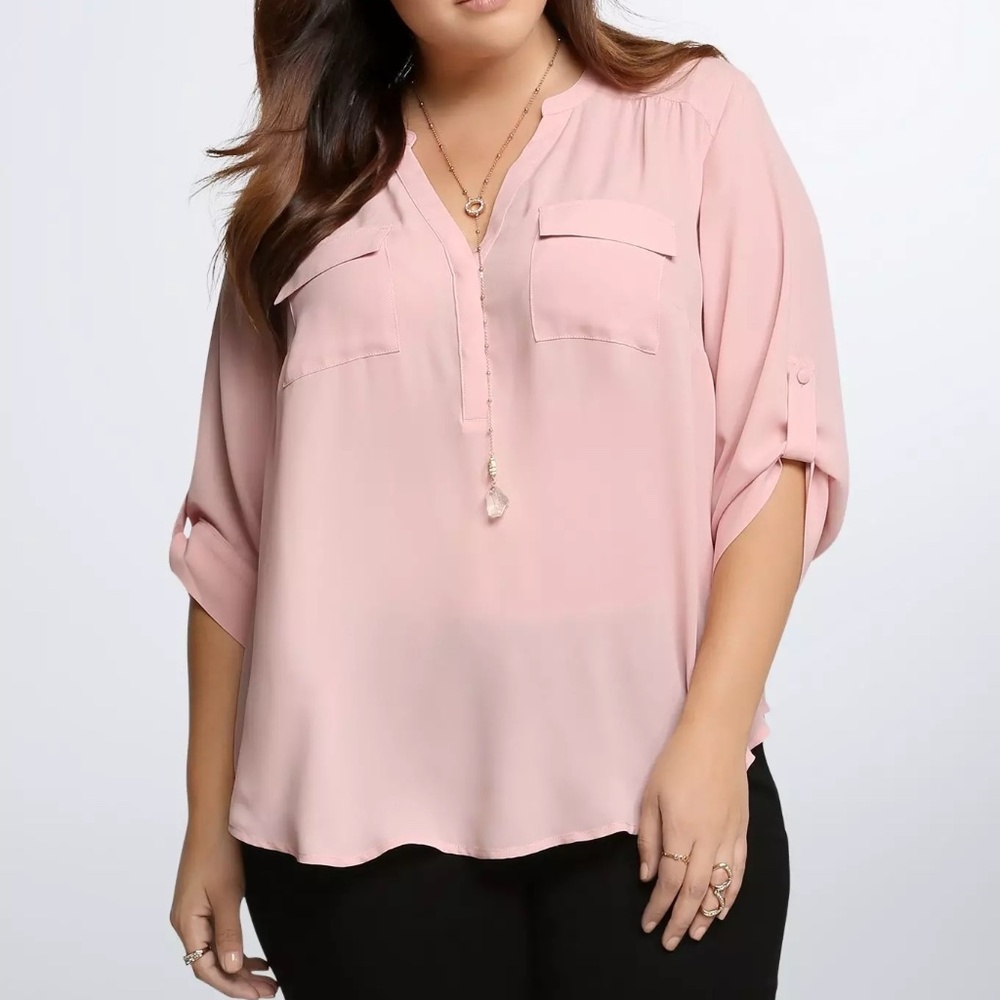 Size 4 Torrid Harper Georgette Pullover Blouse in Pink